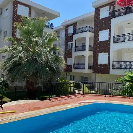 Apartment Side'de Havuzlu Daire *