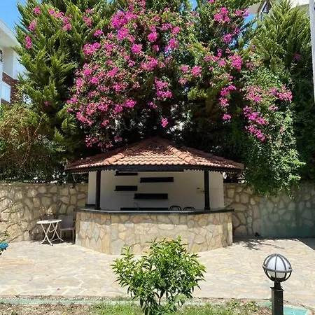 Side'de Havuzlu Daire Apartamento